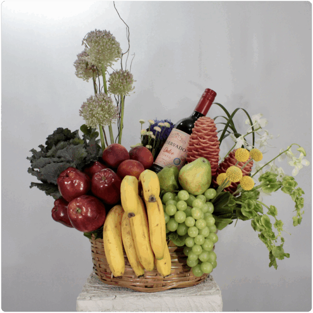 Arreglo de frutas mixtas + un vino con base de canasta