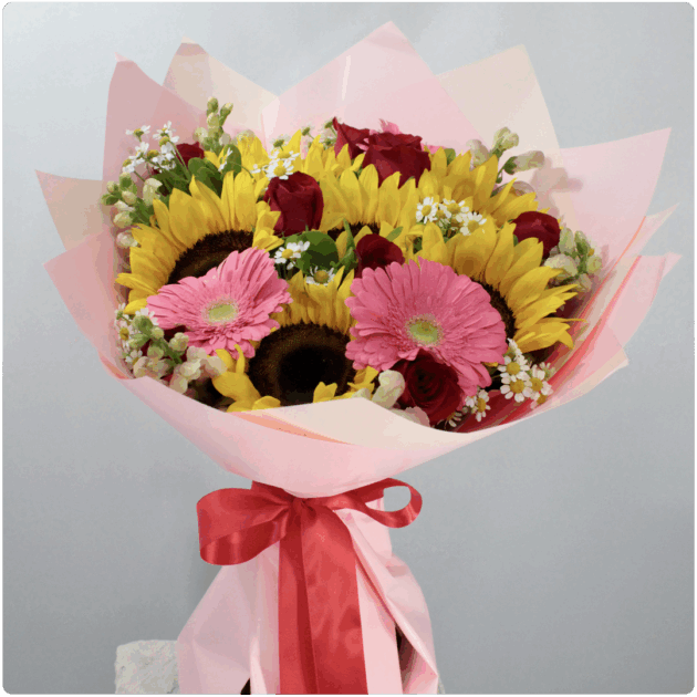 Bouquet de rosas girasal rosas gerberas y Santa María